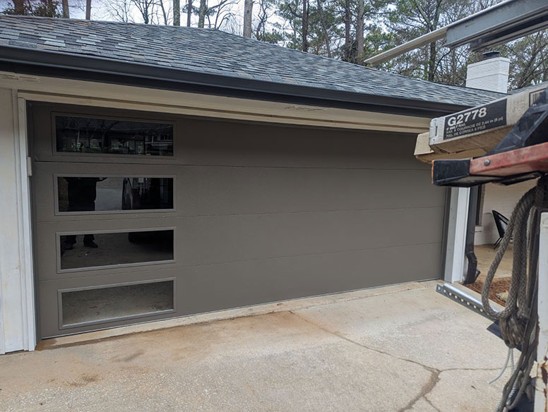 New garage doors in Suwanee GA