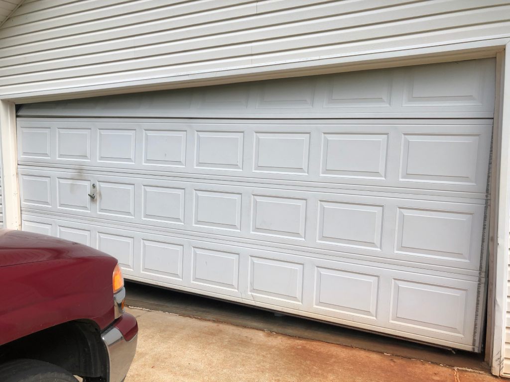 Garage Door Off Track Brookhaven, GA