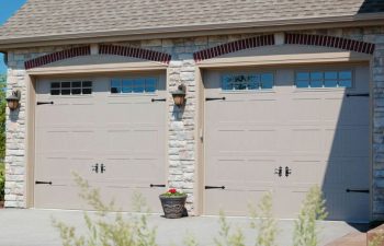 CHI Overhead Door Stamped Carriage House