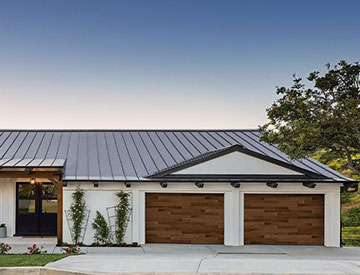 Clopay Modern Steel™ Ultra-Grain® Plank